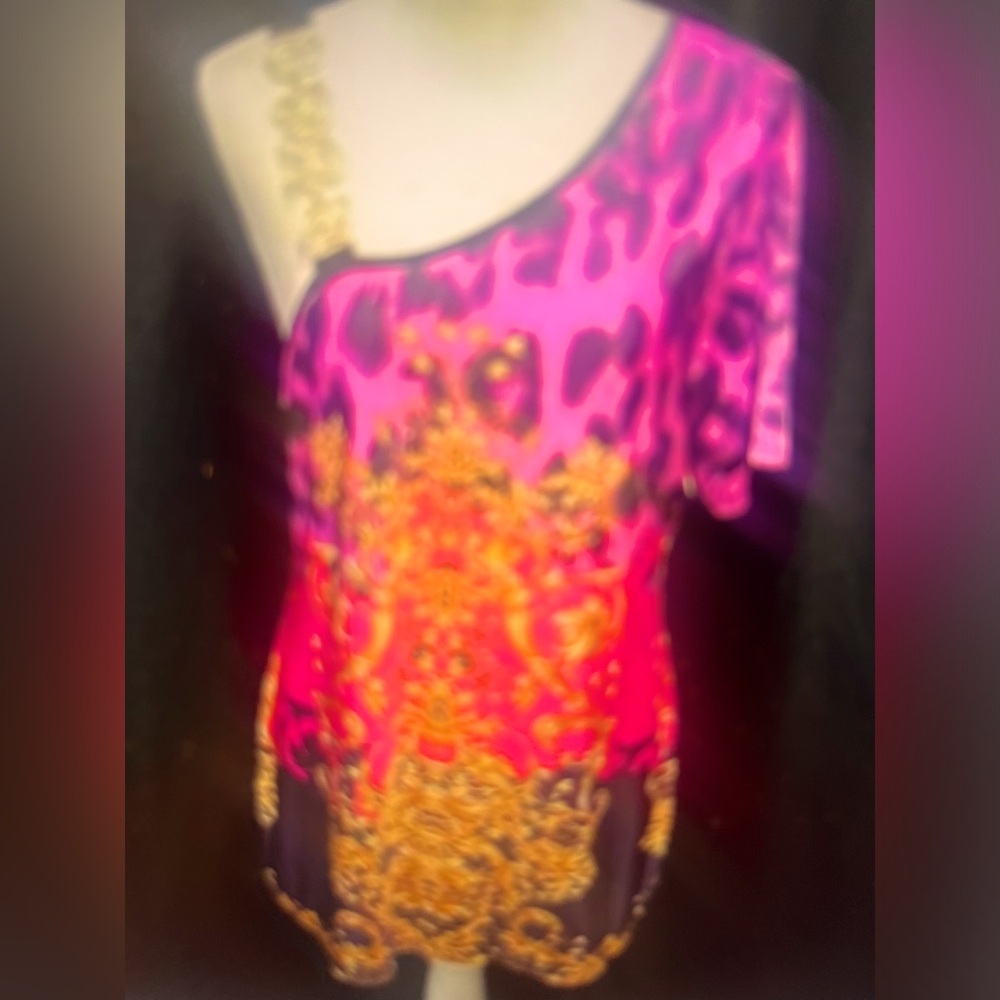 Venus  Cold Shoulder Top